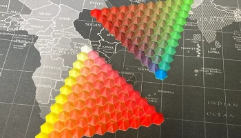 Градиентный треугольник ColorMix (CMYKW)......