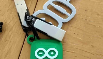Брелок с логотипом Arduino