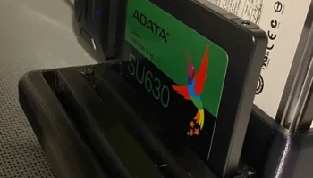 Держатель твердотельного накопителя (SSD) 3 места......