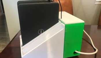 6. Держатель планшета и зарядная станция для Chromebook или iPad. 6. Держатель планшета и зарядная станция для Chromebook или iPad.