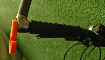 держатель для сумки с торцевой крышкой на руле...... 1