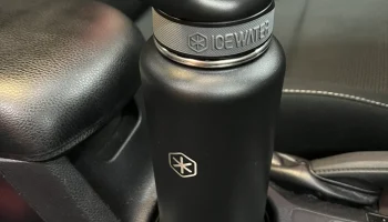 Адаптер подстаканника RAV4 2016 1