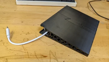 Подставка для ноутбука со встроенным USB-концентратором.....