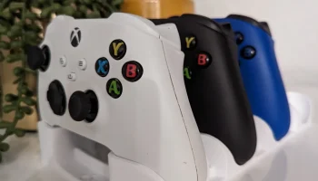 Подставка для контроллера Xbox One / Series X|S - четырех...