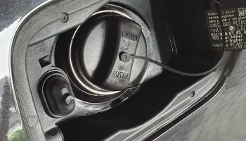 Трос/шнур/вешалка крышки топливного бака BMW......