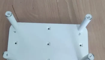 Подставка для радиоуправляемой машины Hoda............ 1