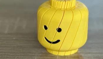 Извилистая голова-непоседа из LEGO 9