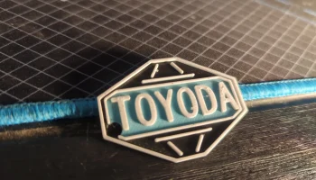 Старый брелок Toyota (Тойода)
