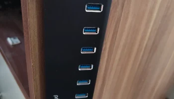 Крепление для 7-портового концентратора USB 3.0 CSL......