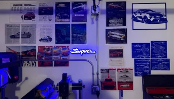 Светодиодный знак с логотипом Toyota Supra............ 1
