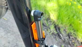 Держатель велосипедного насоса (Support de pompe &agrave; v&eacute;lo)...