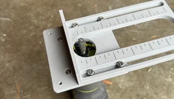Компактный фрезер Ryobi - направляющая со скользящей кромкой 3