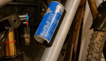 Клетка для бутылок RedBull V2