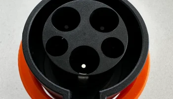 Двунаправленный замок адаптера Tesla J1772...... 2
