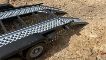 Автомобильный прицеп BlackCrow в масштабе 1:8 6
