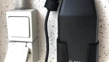 Держатель зарядного устройства Bosch eBike BPC3400 4A...