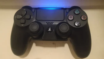 Настенное крепление для контроллера PlayStation 4 Dualshock 1