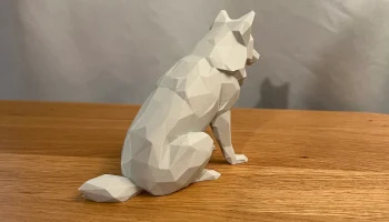 Низкополигональная статуя волка 3