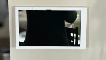 Угловое настенное крепление для Lenovo Tab M10 Plus - поколе 1