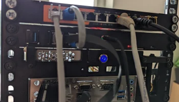 Полка PiKVM V1 для стойки 10 дюймов 1