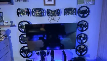 Настенное крепление Thrustmaster Wheel - Push Fit...... 2