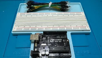 Панель разработки Arduino UNO