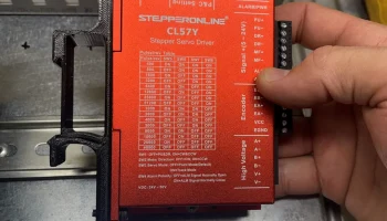 CL57Y Шаговый привод для крепления на DIN-рейку........