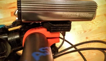 Крепления для руля Lezyne Bike Light 31,8 и 35 мм... 2
