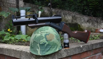 40-мм газовый гранатомет M79 Airsoft с маркировкой KANARR...