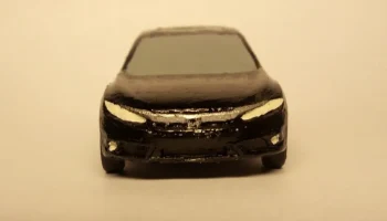 Седан Honda Civic 2017 года - модель Hotwheels............ 3