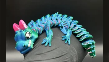 Grumpy Baby Dragon - Многоцветный - Шарнирный - Печать на... Grumpy Baby Dragon - Многоцветный - Шарнирный - Печать на...