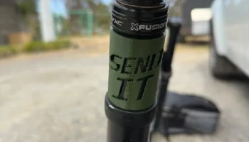 Стойка-капельница для горного велосипеда, клип Send It...