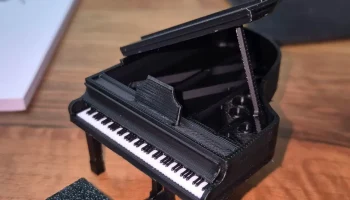 Карта Grand Piano Kit (1:24) со стулом (возможен открытый... 1