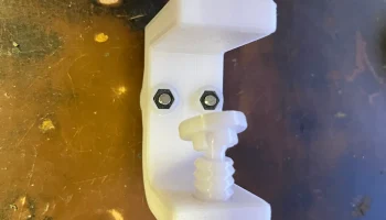 Крепление Tapo C200 G-clamp 1