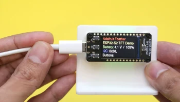 Подставка для Feather ESP32 с обратным TFT............ 3