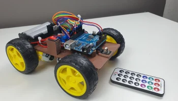 Автомобиль с дистанционным управлением с помощью платы Ar..