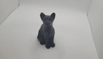 Низкополигональная сидящая кошка... 1
