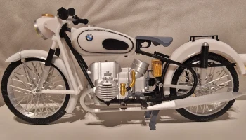 Мотоцикл BMW R60/2 1964 года, масштаб 1:6. Дизайнер Эд ван д 4