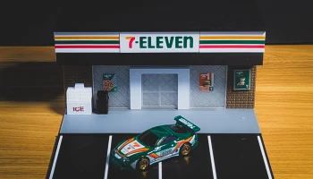 Набор моделей 7-Eleven - диорама в масштабе 1:64 2