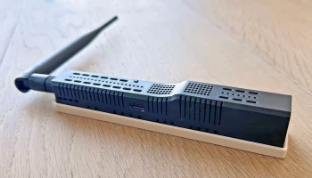 SMLight SLZB-06 / SLZB-MR Настенное крепление...... SMLight SLZB-06 / SLZB-MR Настенное крепление......