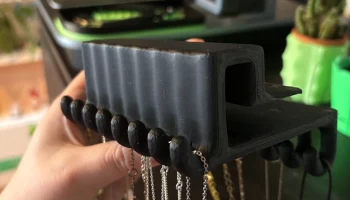 Крючки для ожерелья на полку Ikea MOSSLANDA........ 2