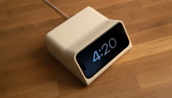 Док-станция в режиме ожидания для iPhone 14 (от Скотта Ю-..
