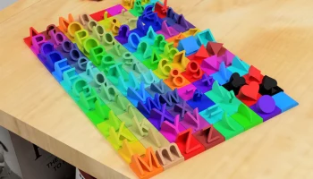 Совместимые с Lego буквы для создания послания ко Дню свя.. 1