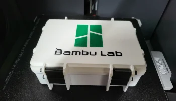 Bambu Logo-Мультиматериал AMS Rugged Box Remix