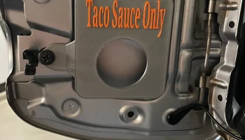 Держатель бензобака Toyota Tacoma "Taco Sauce"............