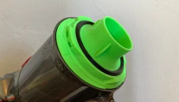 Замена насадки внутреннего фильтра Dyson V8...... 3