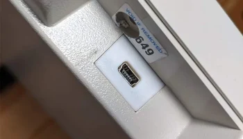 Крепление USB-контроллера/конвертера модели M............