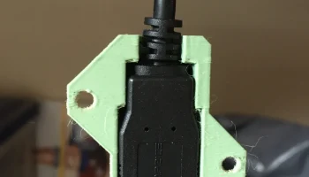 USB-удлинитель для настольного крепления...... 3