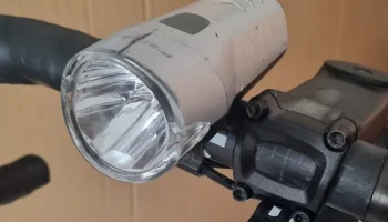 Световое крепление с кабельным каналом...... 1