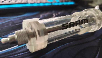 Гибкий держатель шприца для прокачки SRAM (23,8 мм) - пер... 2